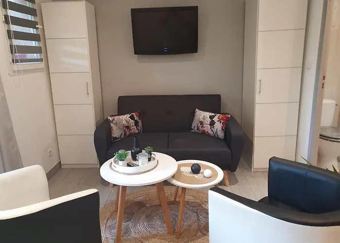 Les Palmiers -stretta Di I Mandarini * Lucciana (Corsica)